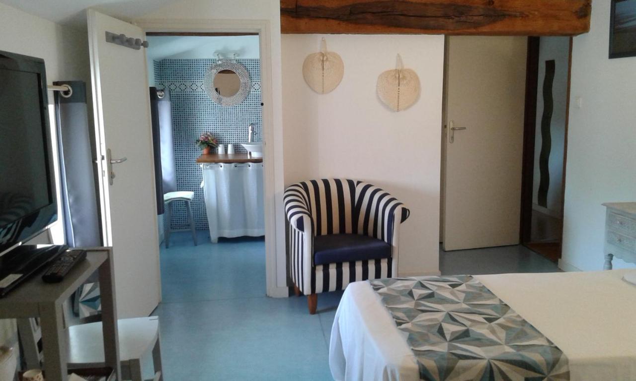D'hotes Proche Puy Du Fou Bed & Breakfast Le Pin (Deux-Sevres)